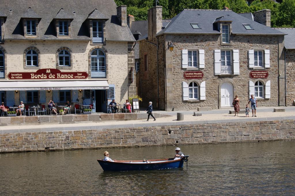 Appartamento Au Fil De L'Eau - Le Bord De Rance Dinan Camera foto